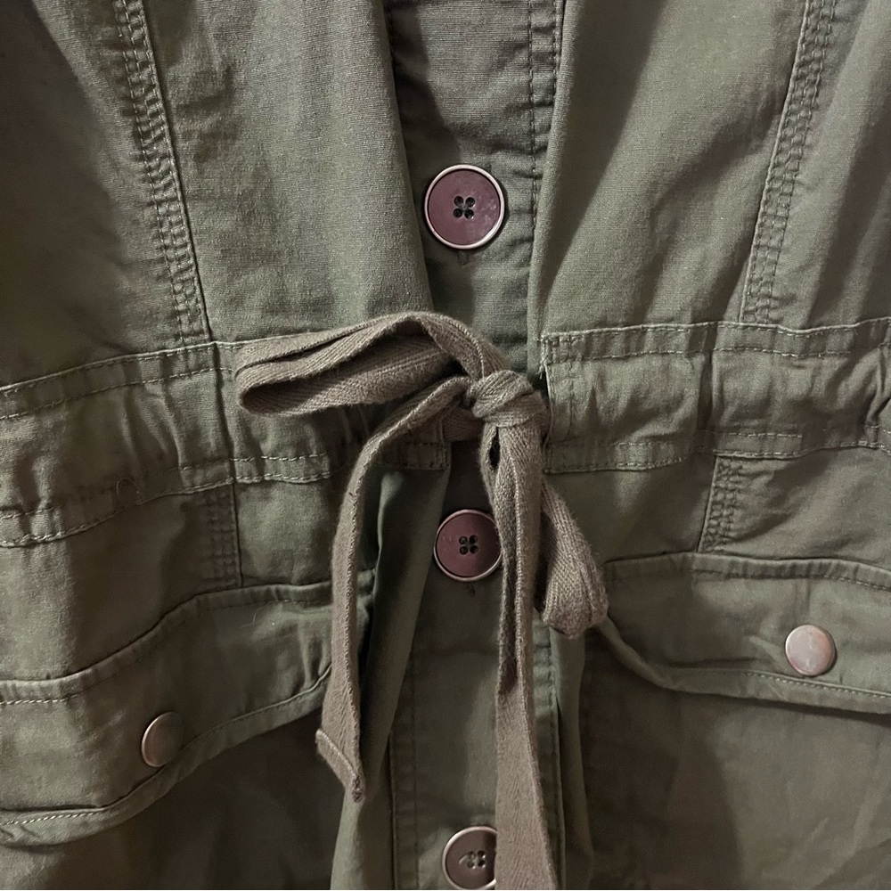+ LB Jacket - Picture 4 of 10